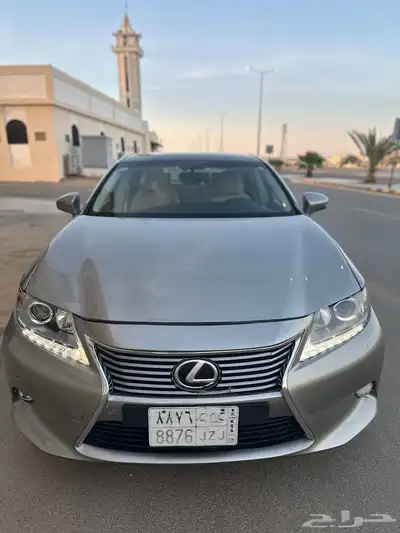 لكزس ES350 موديل 2015 3