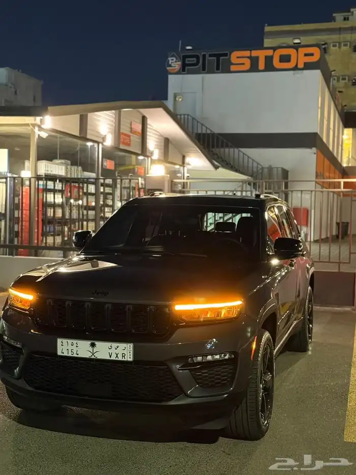 جيب جراند شروكي للبيع بلاك اديشين 57