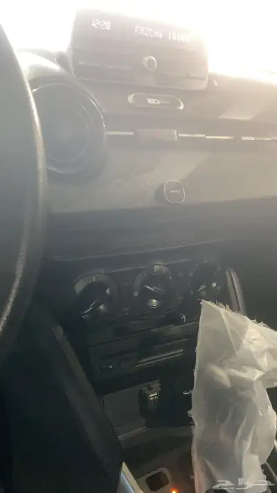 للبيع مازدا 2هتشباك 5