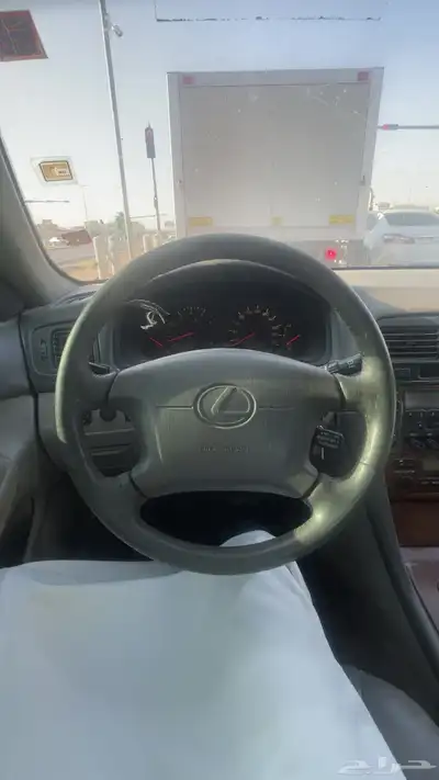 لكزس على السوم 2