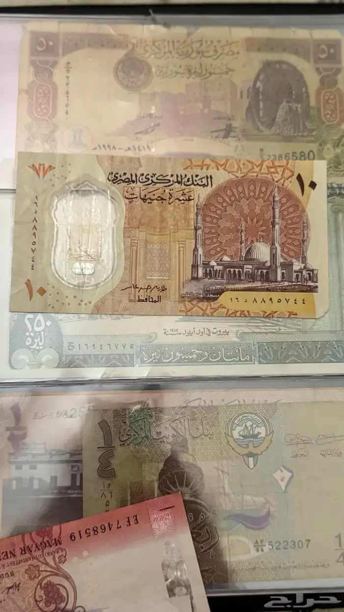 عملات السعوديه وغيرها ويوجد اكثر من عمله 18