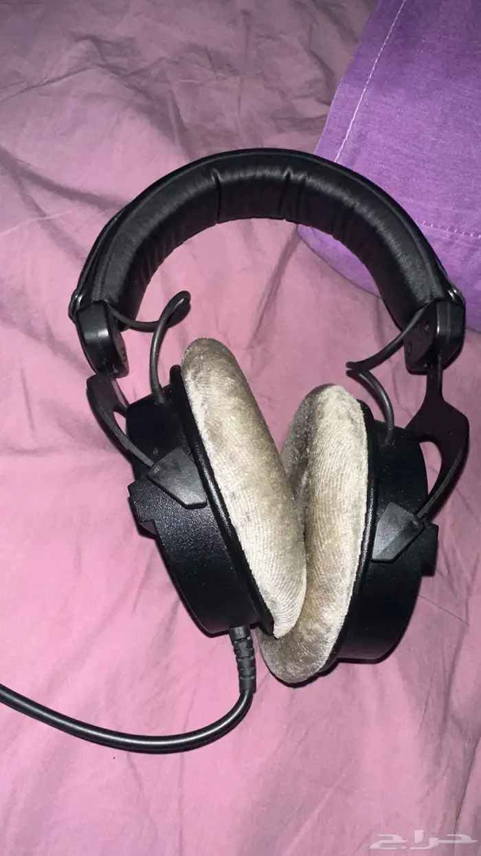 للييع سماعات مستعجل قابل التفاوض شي بسيط 0