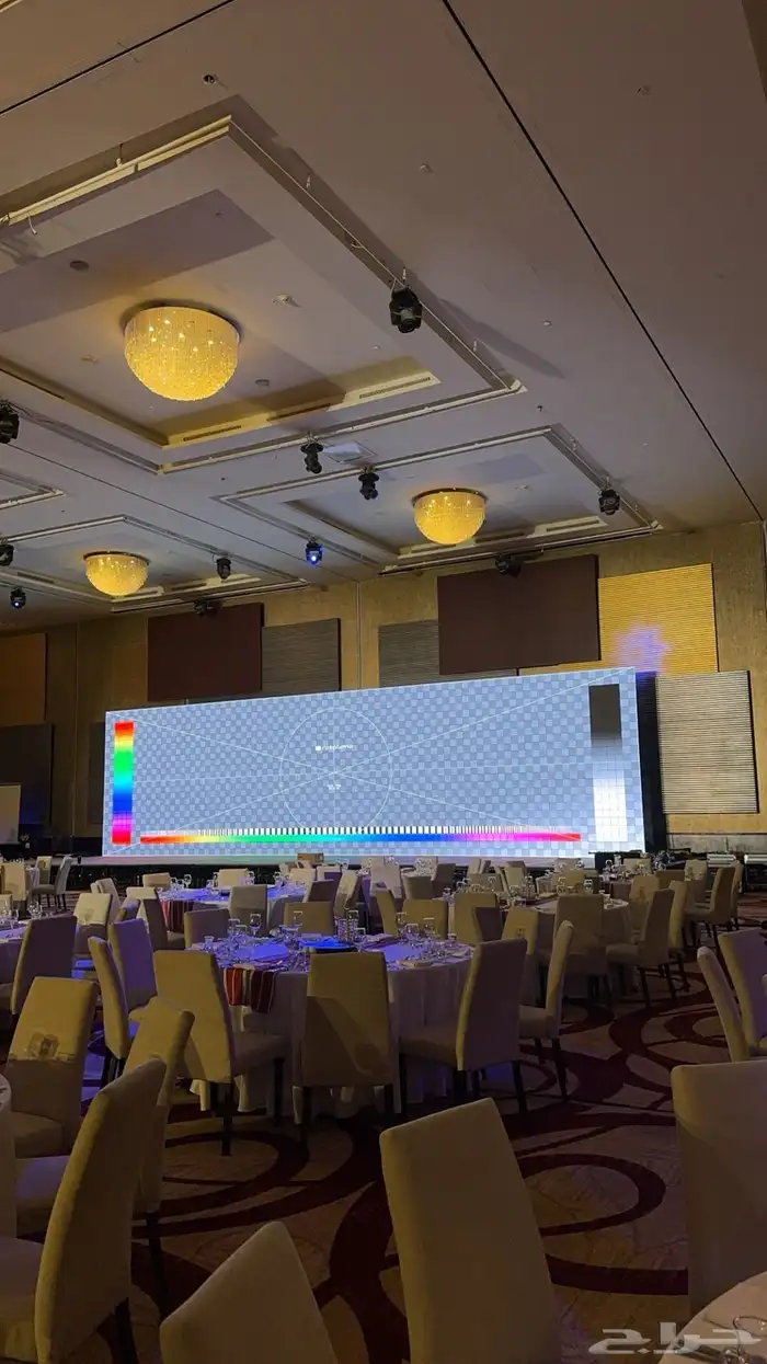 تأجير شاشات معارض ومؤتمرات 80