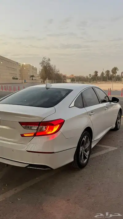 هوندا أكورد 2018 (EX-L 1.5) مالك أول 11
