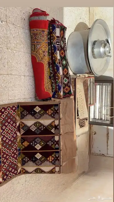 للبيع فرشات و2 تكايات 0
