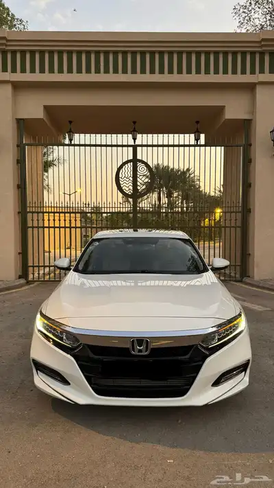 هوندا أكورد 2018 (EX-L 1.5) مالك أول 0