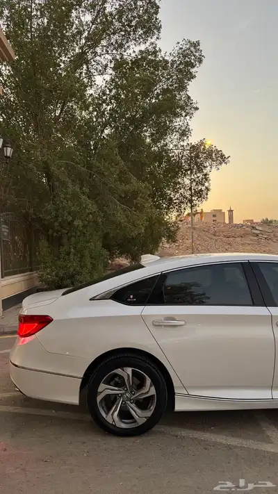 هوندا أكورد 2018 (EX-L 1.5) مالك أول 5