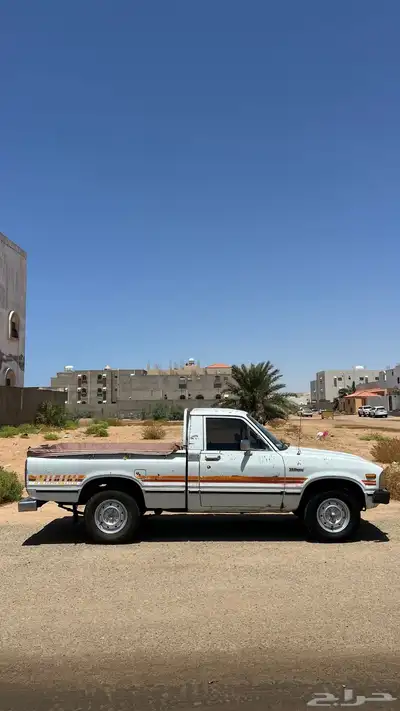 هايلكس 1983 سوبر مكينه صغيره مجدده غير مفحوصه 2