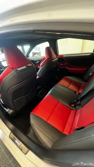 لكزس ES F Sport 2023 13