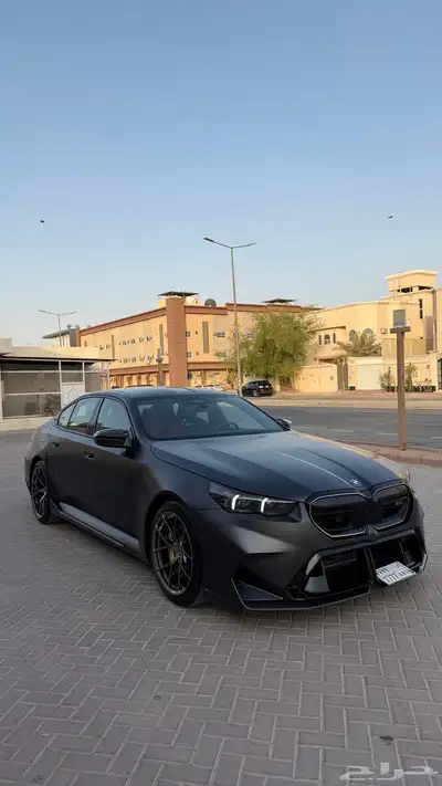 BMW M5 G90 2025 1