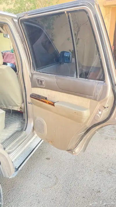 جيب نيسان 10