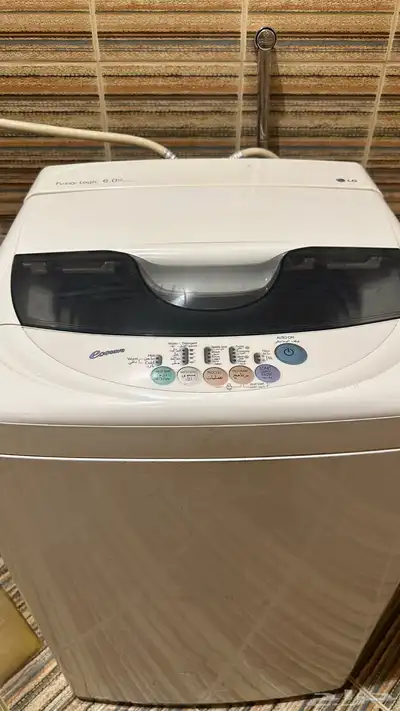 أثاث نظيف مستعمل للبيع سرير مرتبة طبية  مكيف   غسالة  كنبة 4