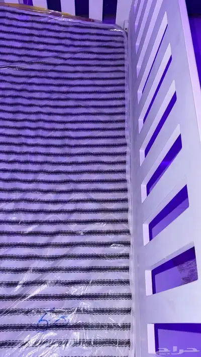 سرير اطفال 2