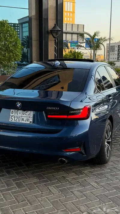 bmw 320i 2022 5