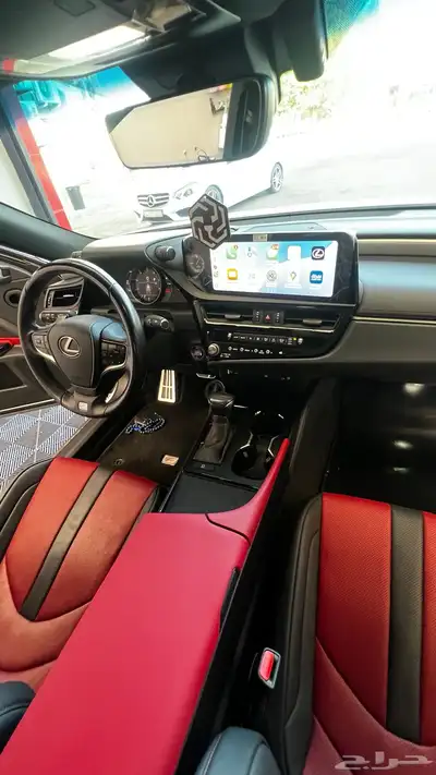 لكزس ES F Sport 2023 23