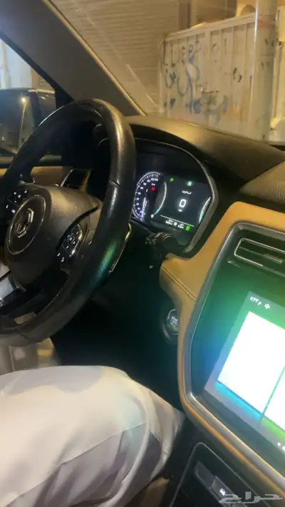جيب ام جي ار اكس 8 13