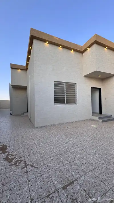 للبيع دور وملحق مستقل على ارض كامله من 800 الف بالخميس 3