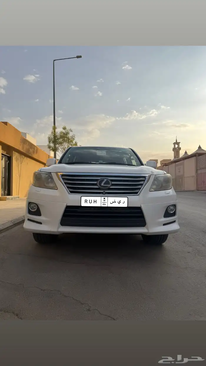جيب لكزس 2011 فل كامل LX570 9