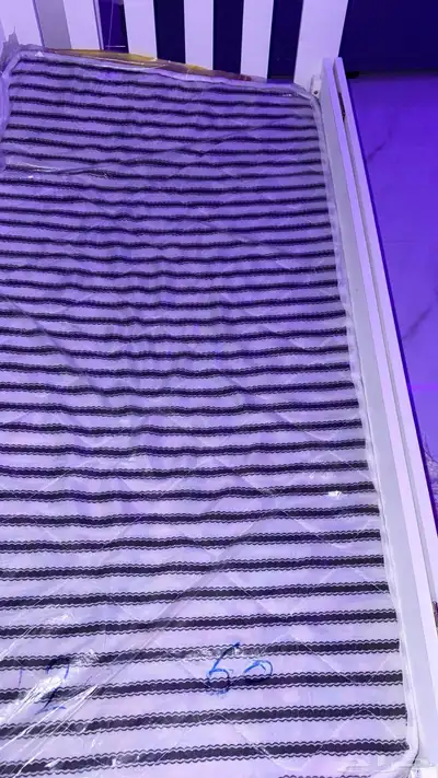 سرير اطفال 1