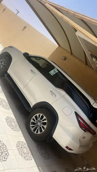 للبيع فورشنر ديزل 2022 مكينه كبيرة 2800 1