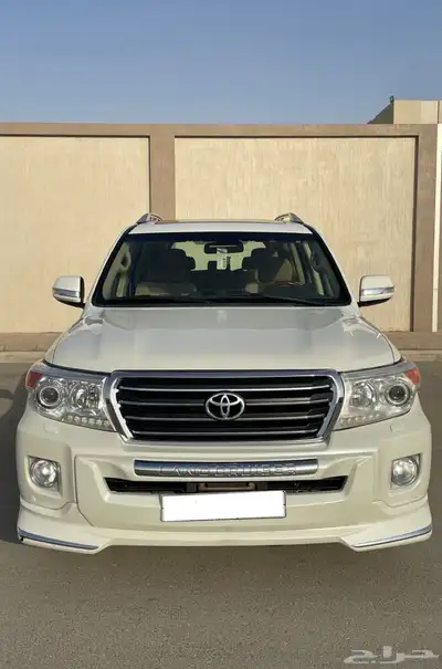 لاندكروزر 2013 بريمي 0