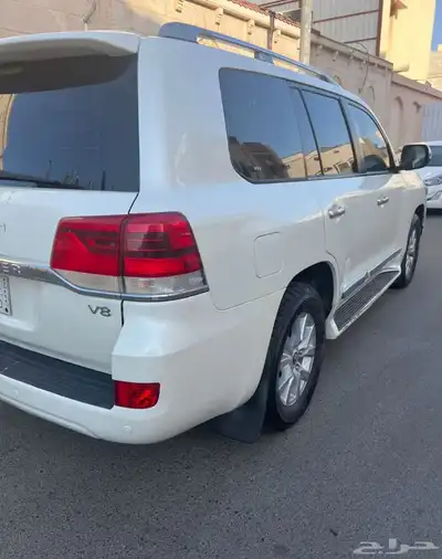 جيب لاندكروزر جي اكس ار 8 سرندل قير اتوماتيك 4