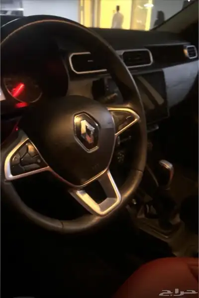 سيارة رينو داستر 6