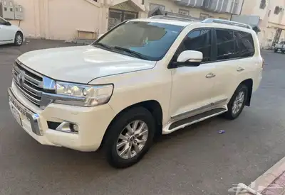 جيب لاندكروزر جي اكس ار 8 سرندل قير اتوماتيك 6