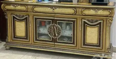 طاولة طعام فخمه مع بوفيه عشر كراسي 2