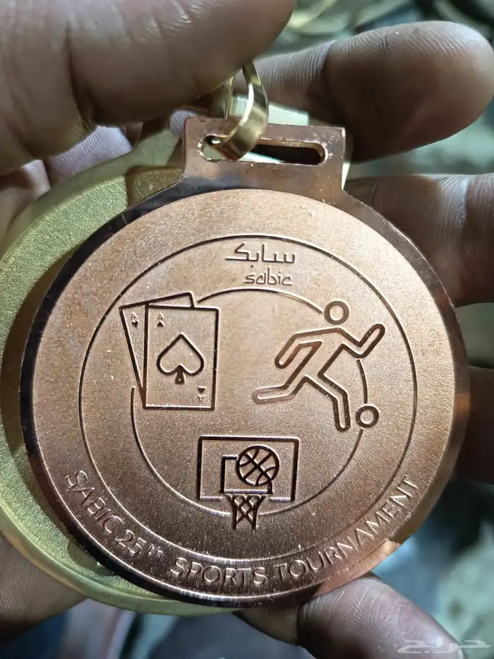 أطقم جلد مكتبية دروع نحاس مشغول مذهبة تقاوبم هدايا دعائية 5