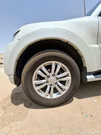 ميتسوبيشي باجيرو 7