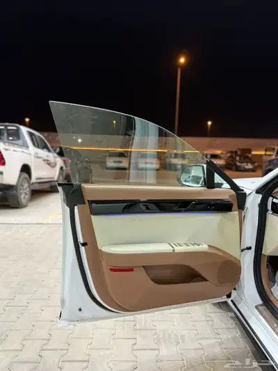 هيونداي ازيرا - 2024 - كالجرافي فل كامل 8