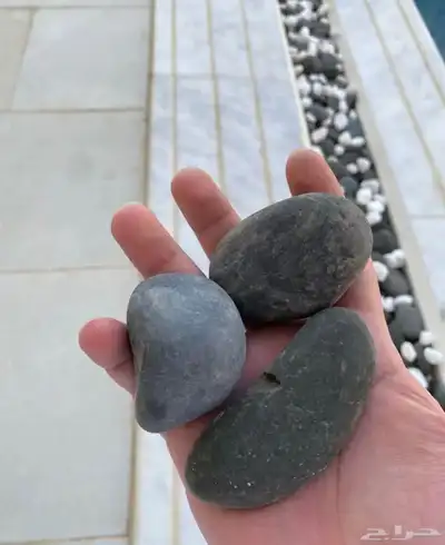 حجر زينه اسود طبيعي 0