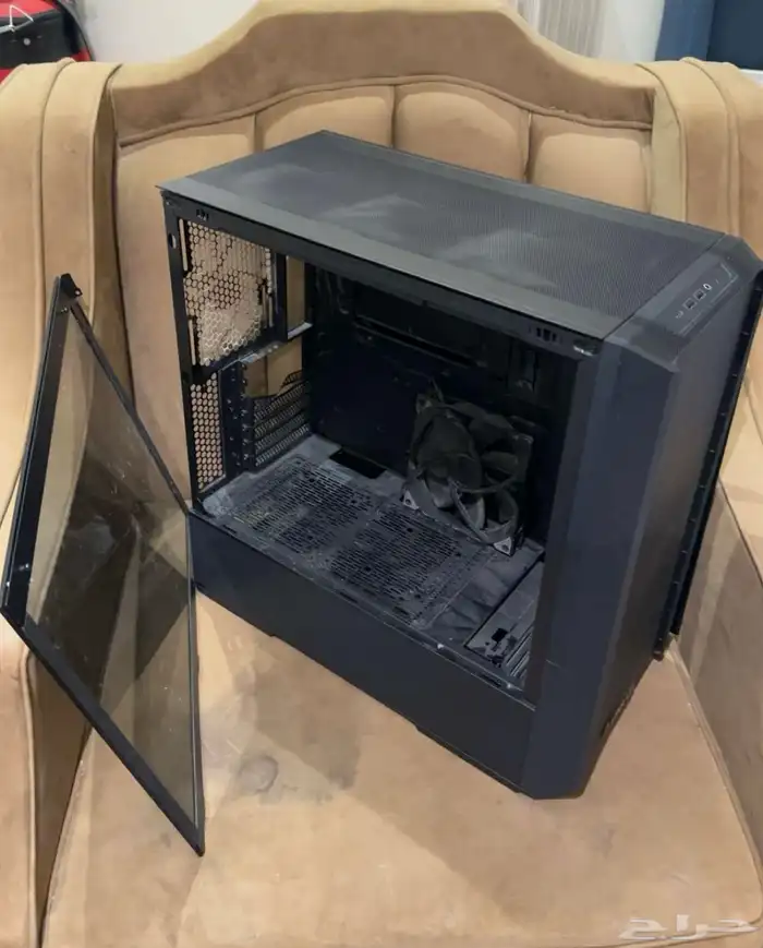للبيع كيس فاضي ماركه lian li 3 مراوح rgb 0
