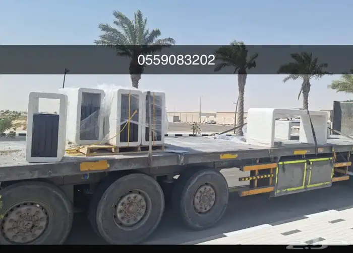 كراسي خرسانية حاويات نفايات أحواض زرع مصدات مواقف بريكاست 1
