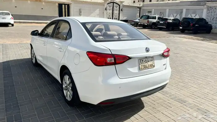 سياره للبيع 4