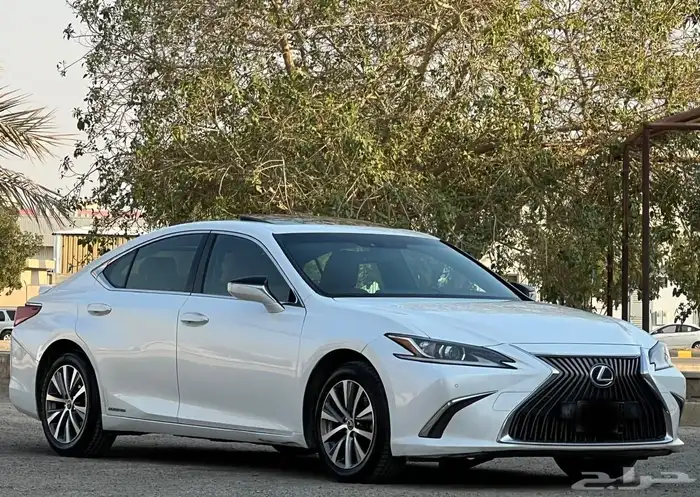 لكزس ES300H 2021 ممشى 56 الف فقط وكالة 1