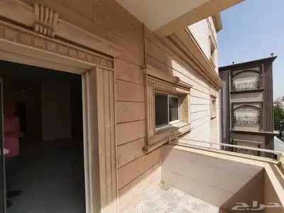 للبيع شقة تمليك مساحة واسعة جدة حي الروضة 2