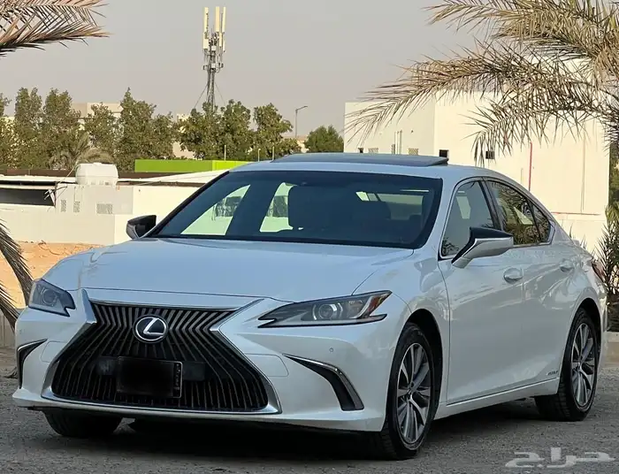 لكزس ES300H 2021 ممشى 56 الف فقط وكالة 3