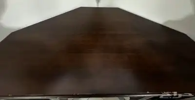 مكتبة للبيع 1
