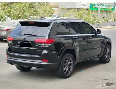 جيب جراند شروكي إس الإصدار الأسود ممشي قليل تعتبر جديدة 5