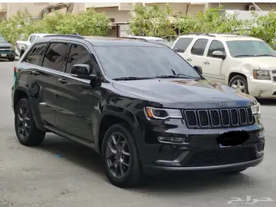 جيب جراند شروكي إس الإصدار الأسود ممشي قليل تعتبر جديدة 3