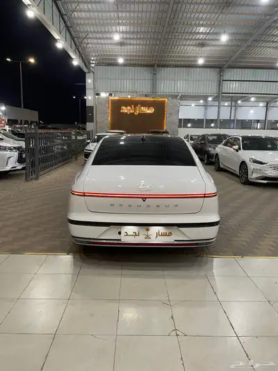 ازيرا موديل 2023 فل كامل 6