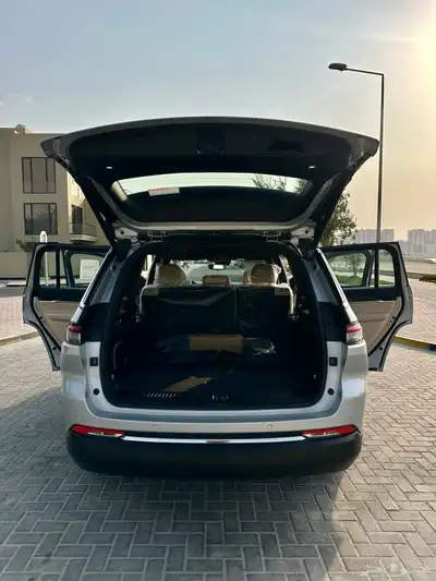 جراند شيروكي لمتد 2023   2023 Grand Cherokee Limited 10
