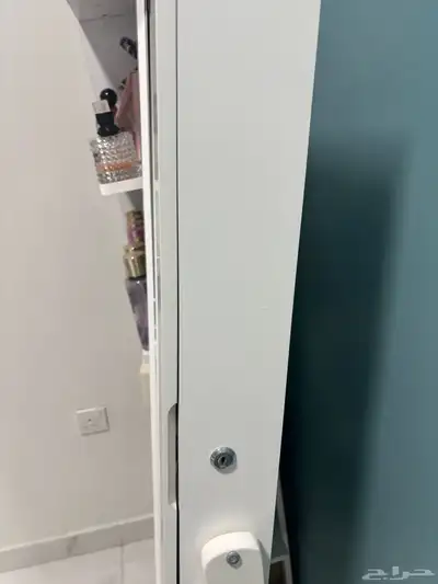 رفوف مع مراية 1