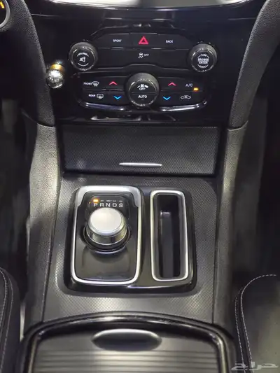 كرايزلر S300 موديل 2016 بحالة ممتازة 12