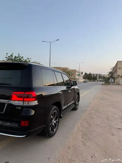 لاندكروزر قراند تورينق 2