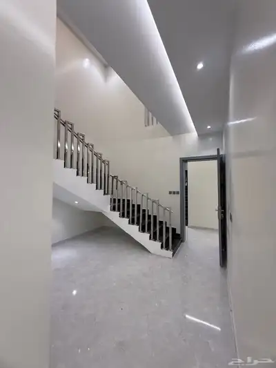 للبيع روف دور ثاني بملحق مع موقف سياره خاص بسعر 620 الف 10