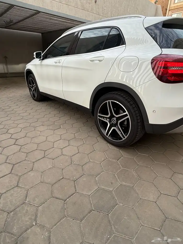 مرسيدس GLA250 حاله مميزه 7