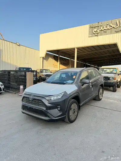 تويوتا راف فور XLE فل كامل سعودي جديد 2025 رمادي 0